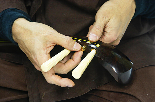 三味線ゆるまない糸巻き(標準型)取り付け画像