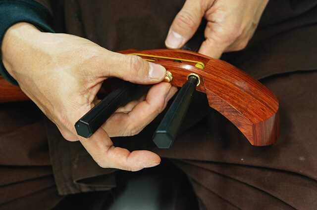 三味線ゆるまない糸巻き(簡易型)取り付け型画像